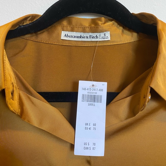 Abercrombie and Fitch satin longsleeve blouse - Picture 4 of 5
